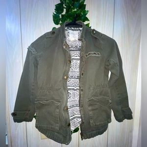 *CLEARANCE* Forever 21 girls military green jacket Medium